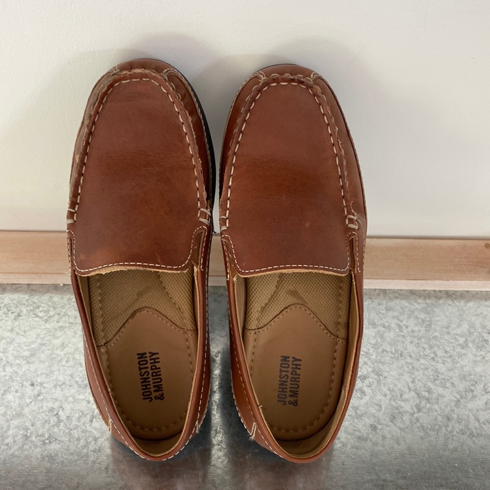 Johnston&Murphy boy’s dress shoes. Worn for a wedding. Excellent condition.